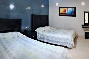 هتل Laguna Inn