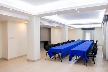 هتل Mansur Business & Leisure