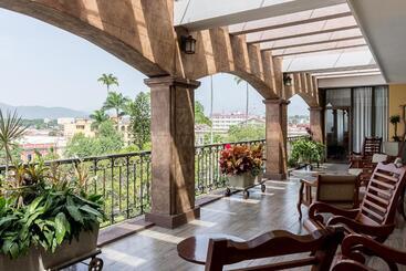 هتل Mansur Business & Leisure