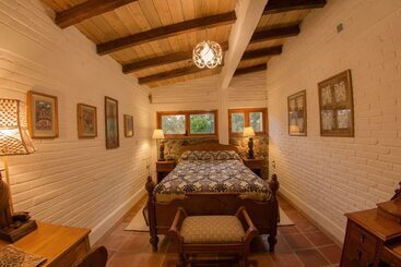 هتل Rancho San Cayetano
