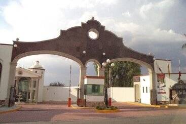 هتل Real De San Jose