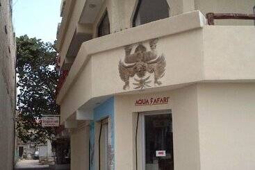 هتل Safari Inn