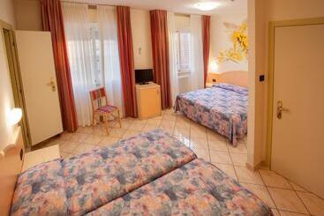 فندق Sileoni Dépendance Villa Antonio