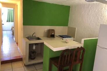 هتل Suites Santa Barbara