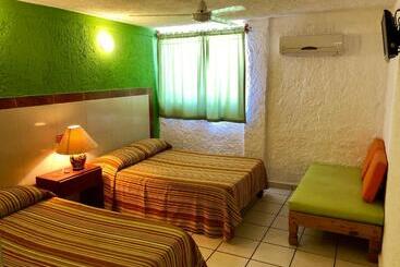 هتل Suites Santa Barbara
