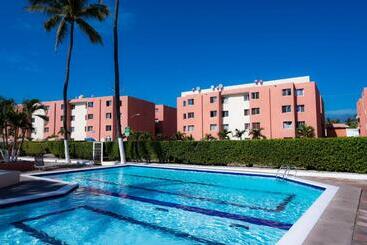 هتل Suites Santa Barbara