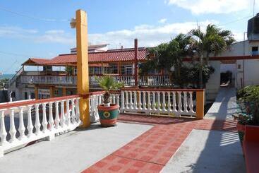 هتل Y Bungalows Monteverde