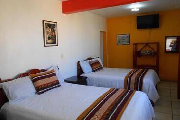 هتل Y Bungalows Monteverde