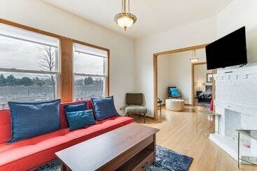 コテージ 8 Mi To Chicago: Oak Park Home W/ Fenced Backyard!