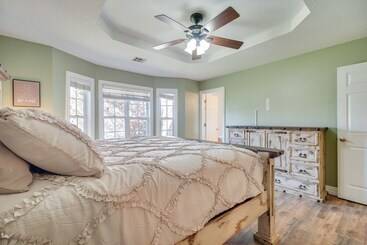 بيت ريفى Grove Home W/ Spacious Yard: Close To Grand Lake!