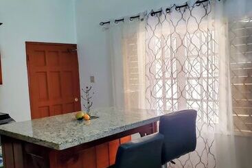 پانسیون Cozy Apartment Greenwood