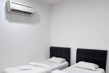 Bear Hotel At Nilai