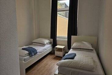 هاستل Sfn Home Stay