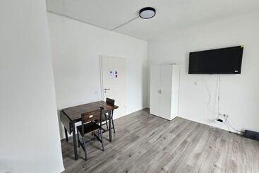 هاستل Sfn Home Stay