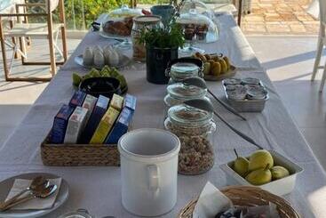 تختخواب و صبحانه Augusta Trulli Resort