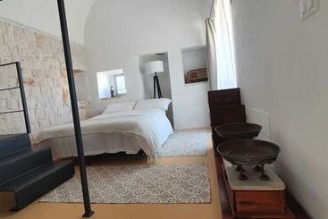 تختخواب و صبحانه Augusta Trulli Resort