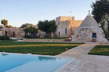 تختخواب و صبحانه Augusta Trulli Resort
