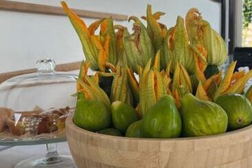 تختخواب و صبحانه Augusta Trulli Resort