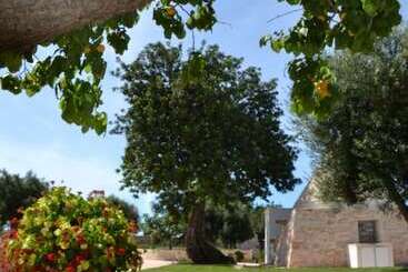 تختخواب و صبحانه Augusta Trulli Resort