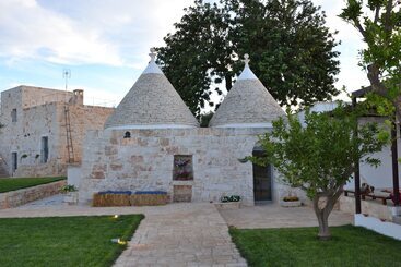 تختخواب و صبحانه Augusta Trulli Resort