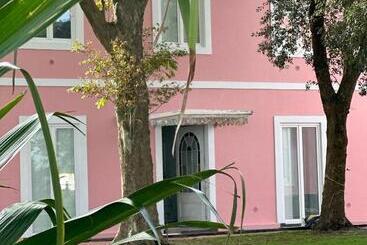 تختخواب و صبحانه Solar Dos Cantos Botanic House & Garden