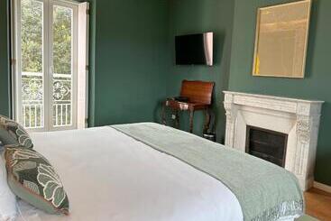 تختخواب و صبحانه Solar Dos Cantos Botanic House & Garden