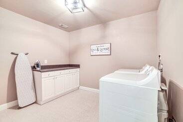 茅舍 High End Helen Home: Heated Pool, Fire Pit + Views