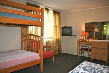 Hinckley's Dreamwood Cottages