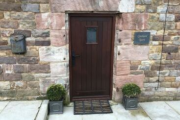 هتل روستایی 2 Bed Barn Alton Towers Chatsworth Polars Peaks