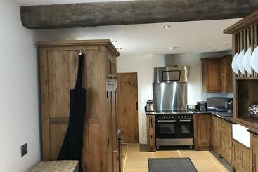 هتل روستایی 2 Bed Barn Alton Towers Chatsworth Polars Peaks
