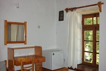 هتل Sotos Pension