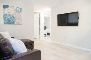 هتل University Serenity Suites 15th
