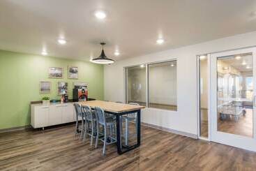 هتل Woodspring Suites Savannah West Chatham Parkway