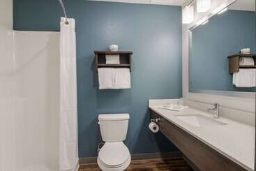 هتل Woodspring Suites Savannah West Chatham Parkway
