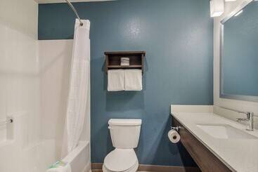 هتل Woodspring Suites Savannah West Chatham Parkway
