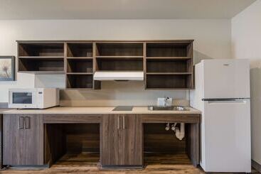 هتل Woodspring Suites Savannah West Chatham Parkway