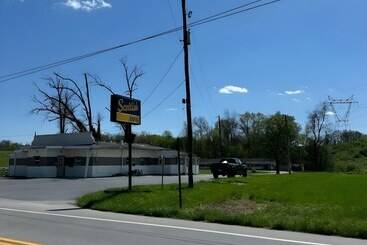 مُتل Scottish Inns   Middletown