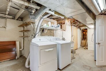 Pet Friendly Kentucky Home W/ Deck & Private Yard!