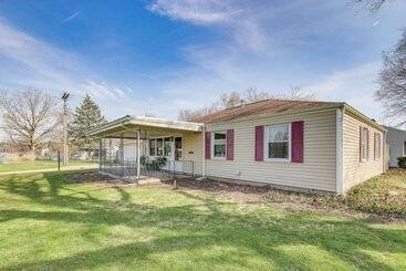 South Bend Home W/ Gas Grill Near Universities!