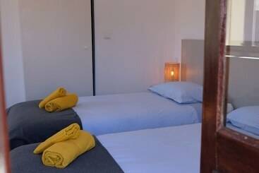 هاستل Yellow Inn Aveiro