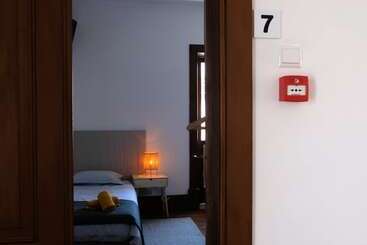 هاستل Yellow Inn Aveiro