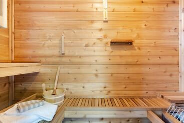 Base Camp By Avantstay Magical Cabin W/ Sauna, Hot Tub & Close To Snow & Golf