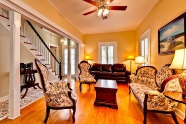 Casa De Rosalie By Avantstay Great Location W/ Pool, Bbq & Outdoor Dining Month Long Stays Only