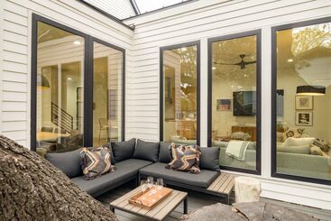 Henley By Avantstay Plunge Pool, Incredible Patio & Guest House!