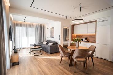 هتل Volos Inn