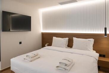 هتل Volos Inn