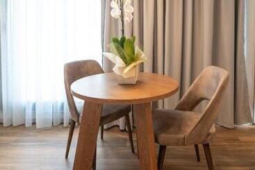 هتل Volos Inn