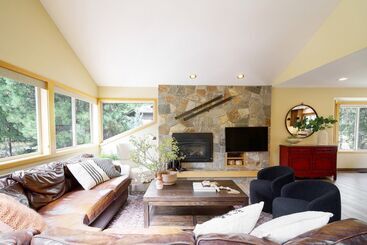 Sage Blush By Avantstay Upgraded 4 Bdr/chefs Kitchen/ A/c/hot Tub!