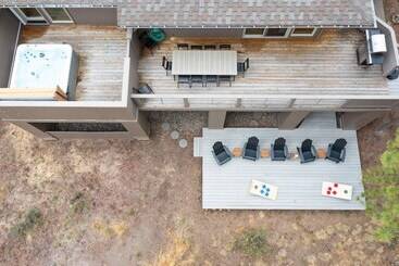 Sage Blush By Avantstay Upgraded 4 Bdr/chefs Kitchen/ A/c/hot Tub!