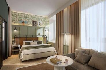 Square Lodge Hotel La Roche Sur Yon   Handwritten Collection